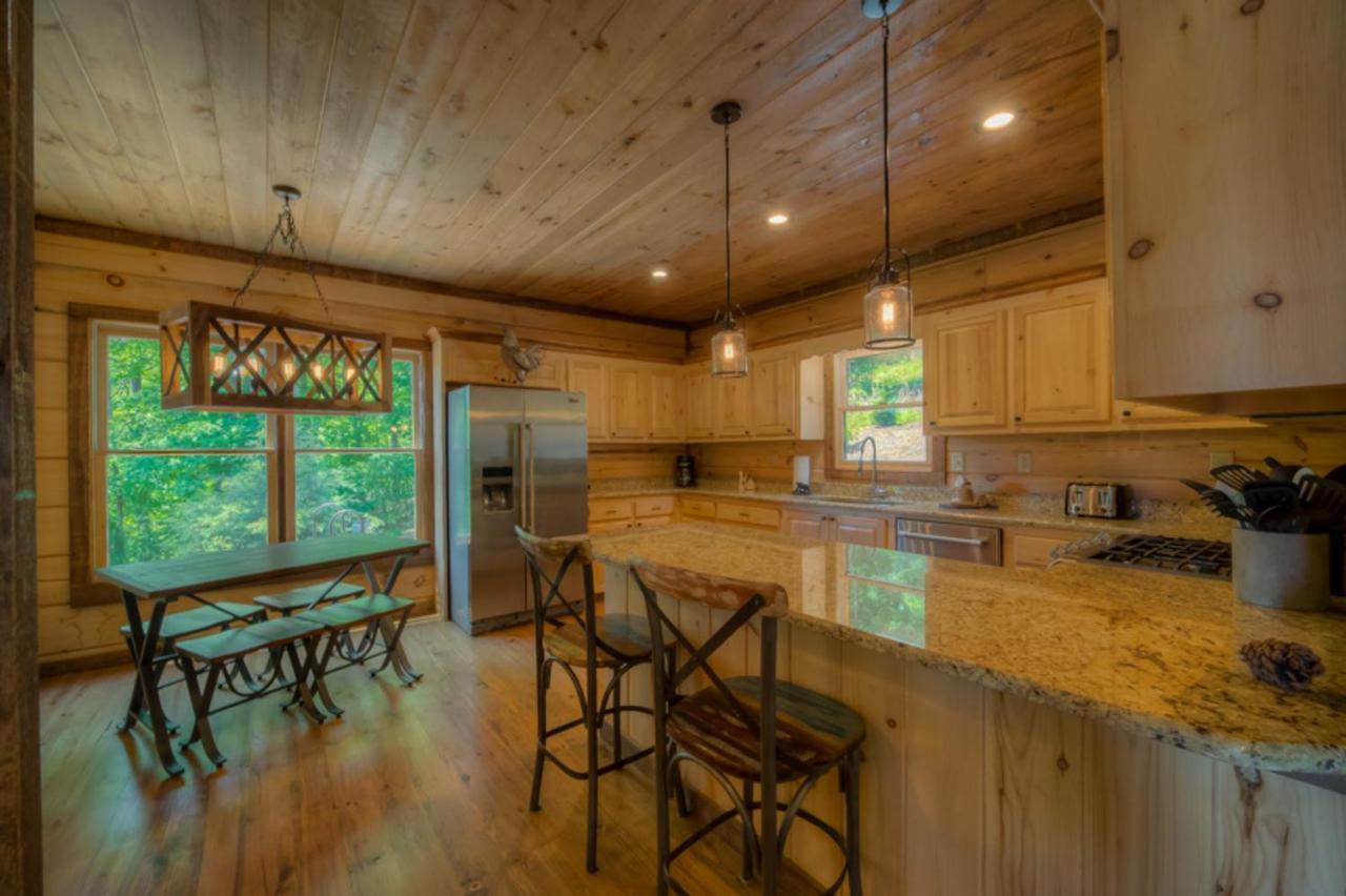 Sleepy Bear Hideaway Villa บลูริดจ์ ภายนอก รูปภาพ